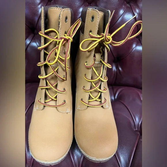 Timberland Women's Tillston Heeled Boots - Picture 10 of 13